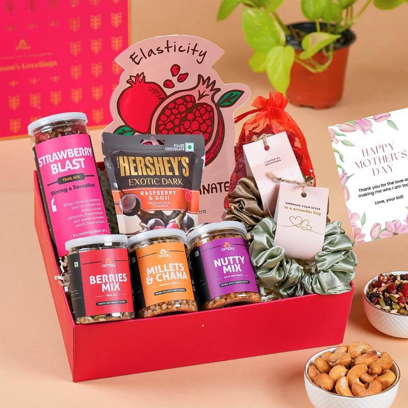 

Omay Foods Radiant Wellness Mother's Day Gift Box