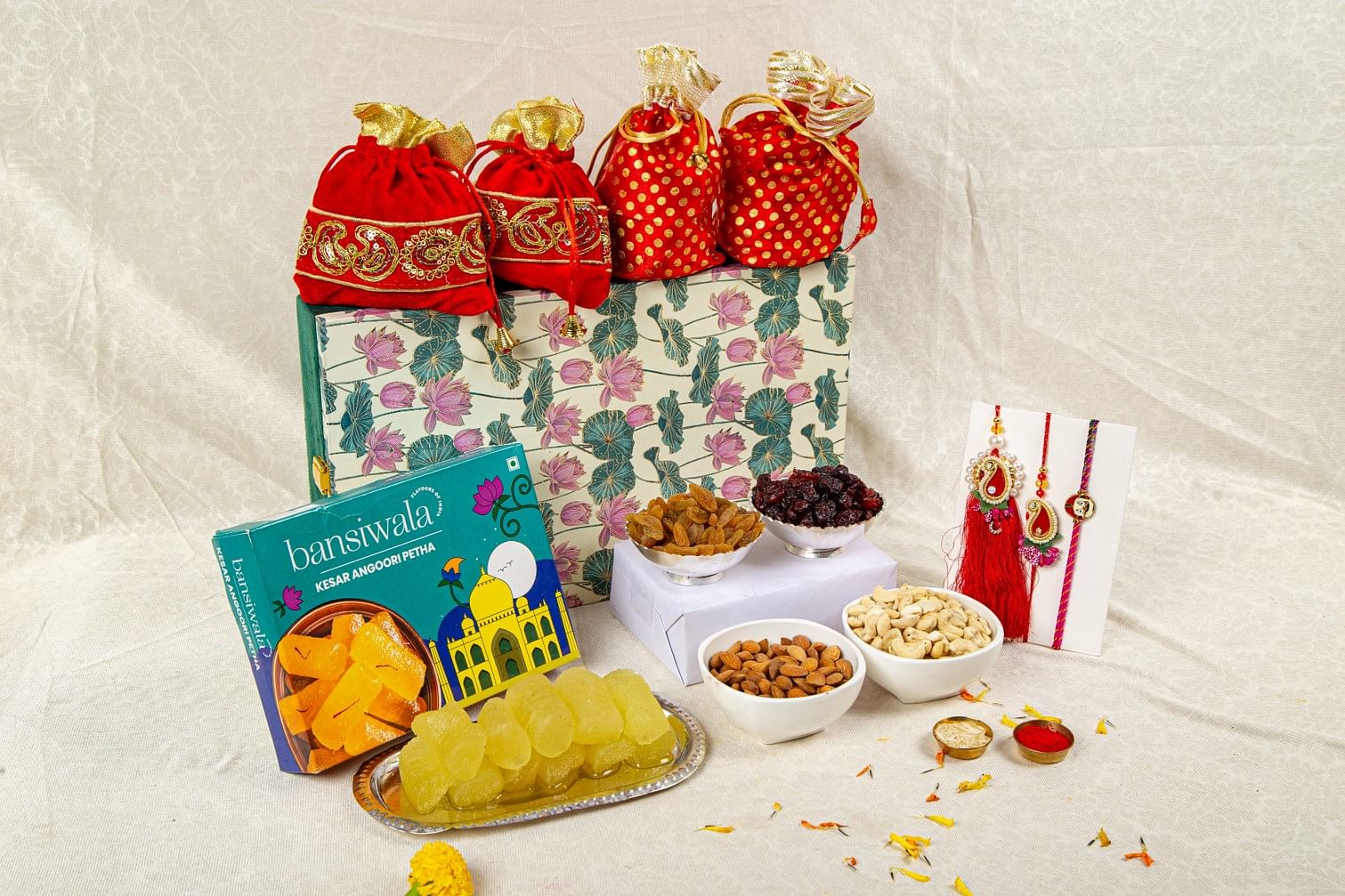 

FabBox Gormet Rakhi Hamper